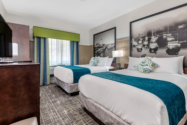 Room, 2 Queen Beds, The Freeport Hotel Ascend Hotel Collection 2/5