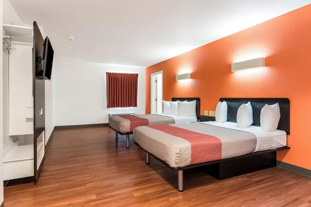 غرفة قياسية بسريرين مزدوجين، Motel6 Wilkes Barre, PA - Arena 4/10