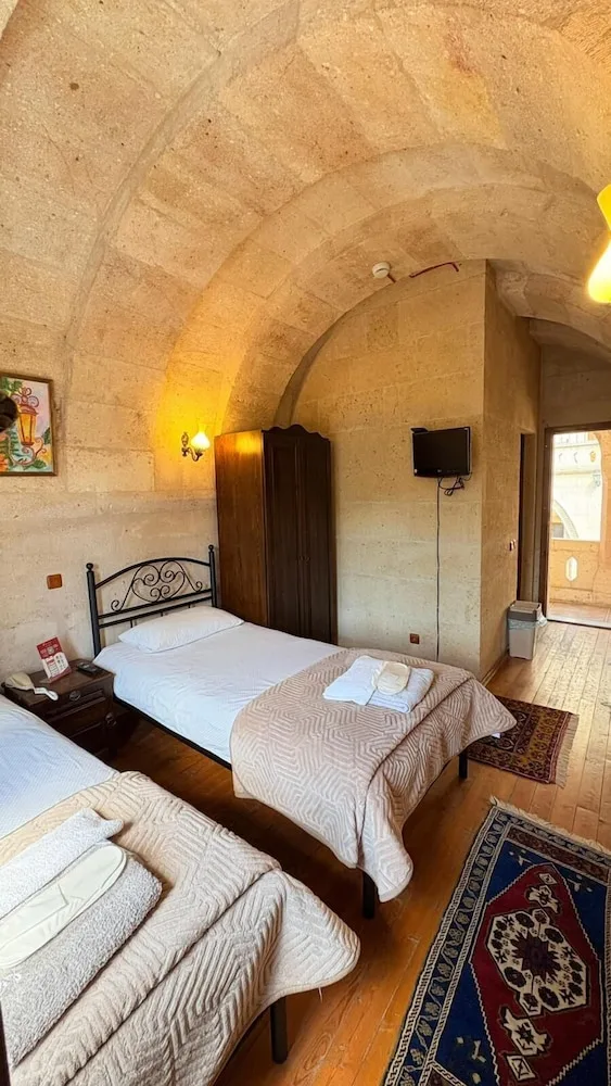 Arch, Twin Beds، Nature Park Cave Hotel 4/10