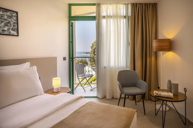 غرفة سوبيريور بسريرين منفصلين بشرفة، Maistra Select Funtana All Inclusive Resort 3/5