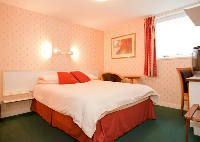 غرفة كلاسيكية بسرير مزدوج أو سريرين منفصلين، CASTLETOWN HOTEL 2/4