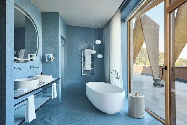 Chalet, Deluxe, Suite, 1 King and 1 Single Beds، Alpina Dolomites 3/3