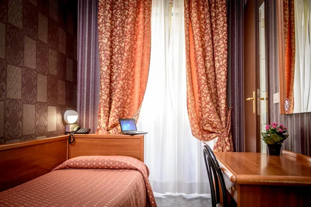 Room, Single, Hotel Emmaus 5/13
