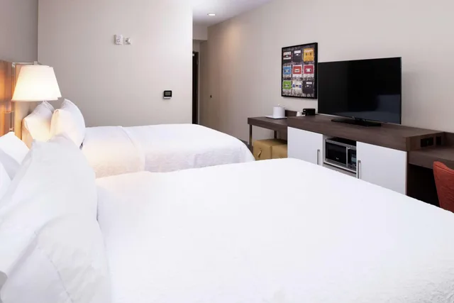 Room, Multiple Beds, Accessible، Hampton Inn & Suites Buena Park 2/6