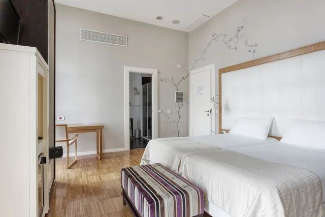 غرفة عائلية بسرير مزدوج وسريرين منفصلين، Italiana Hotels Milan Rho Fair 1/8