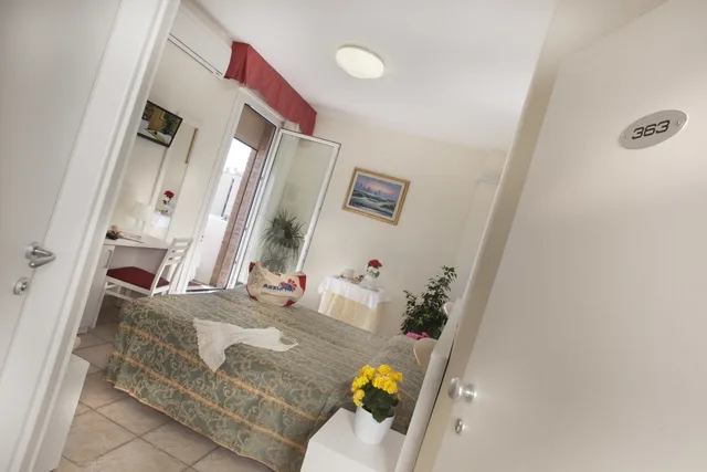 غرفة كومفورت رباعية بسرير مزدوج وسرير بطابقين، FAMILY HOTEL K2 & SPIAGGIA MARINA BEACH 3/3