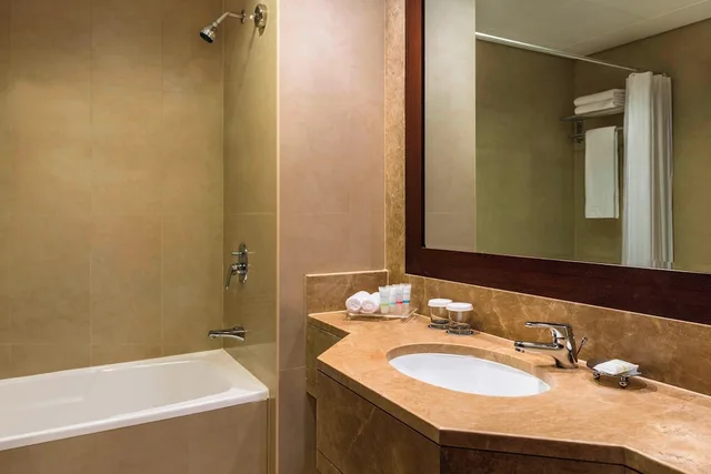 جناح بشرفة بغرفة نوم واحدة، Four Points by Sheraton Sheikh Zayed Road 4/10