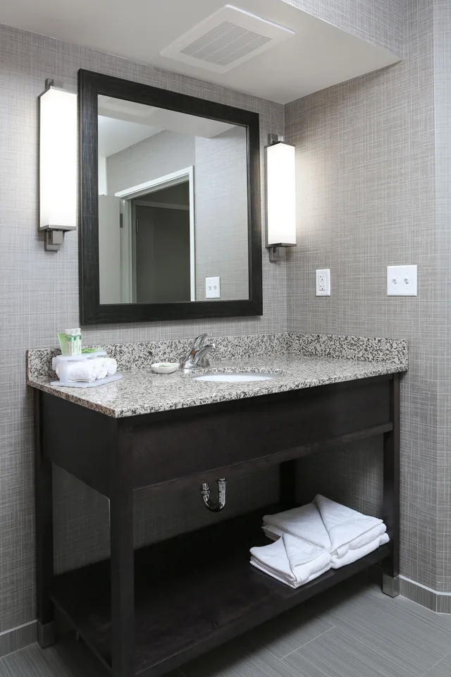 جناح بسرير كينج، Holiday Inn Express Moline - Quad Cities Area 5/6