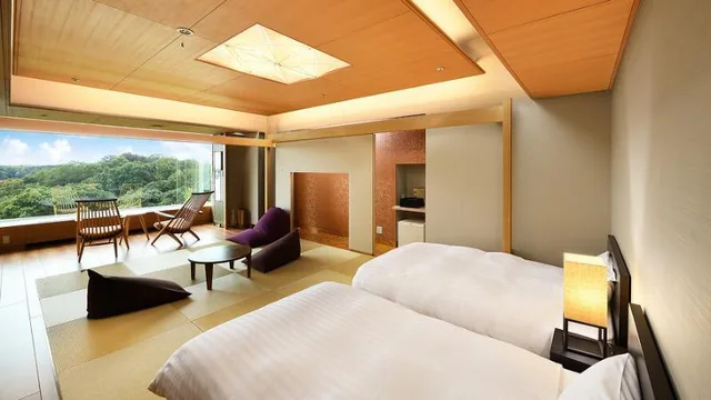 غرفة يابانية عصرية عائلية بسريرين منفصلين وفرشتي فوتون، Kikusuitei (Chugoku Kappo Ryokan Kikusuitei) 1/1