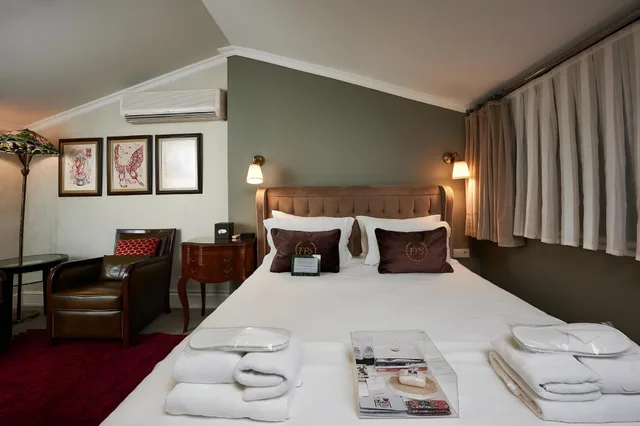 2 Bedrooms, Penthouse Suite، Faik Pasha Hotels 2/2