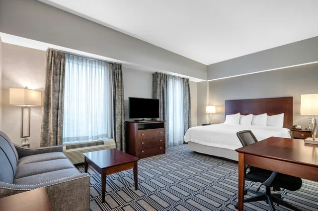 استوديو بسرير كينج مع أريكة، Hampton Inn & Suites Providence Downtown 2/4