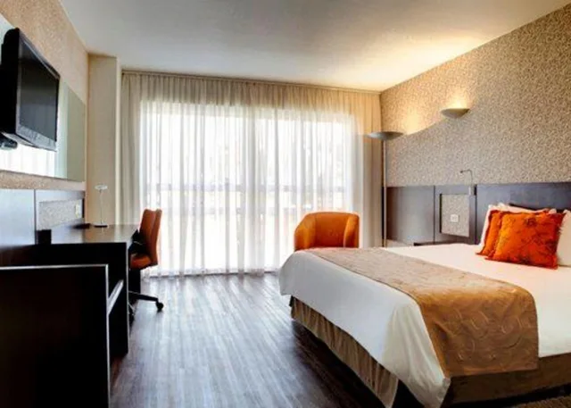 غرفة ديلوكس بسرير كوين، Quality Hotel Curitiba 2/3