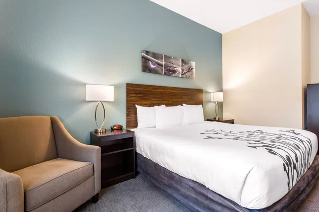 غرفة بسرير كينج لذوي الإعاقة، Sleep Inn & Suites Monroe - Woodbury 2/5