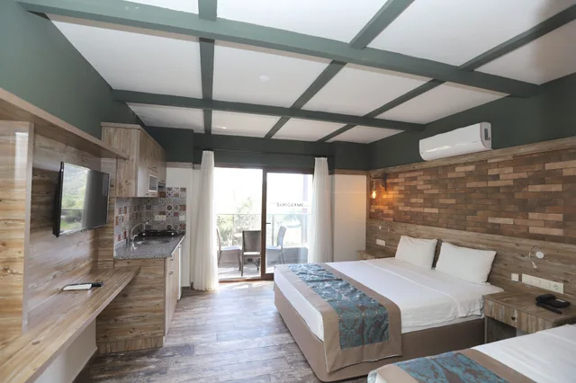 Deluxe, Queen Bed, The Sarigerme Inn 1/9