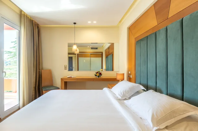 شقة ديلوكس بسرير مزدوج مع أريكة، Oasis Hotel Apartments 1/3