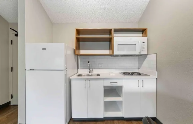 استوديو بسرير كوين لذوي الإعاقة، Extended Stay America Premier Suites - Miami - Airport - Miami Springs 8/9