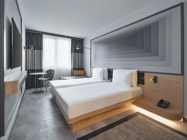 غرفة ديلوكس بسريرين منفصلين بإطلالة على المدينة، Ibis Istanbul Sisli 2/9