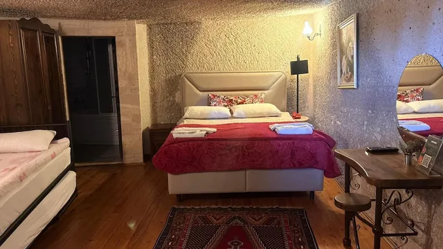 Cave, Deluxe, Family, 1 Double and 1 Single Bed, Terrace، Nature Park Cave Hotel 3/10