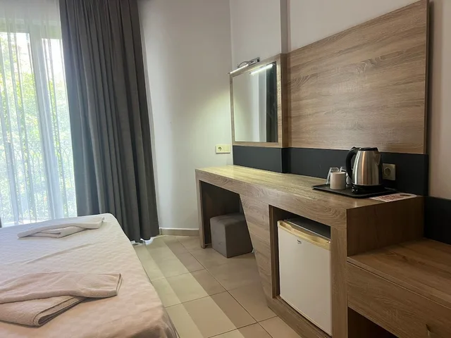 Standard, Queen Bed, Club Palm Garden Keskin 6/9