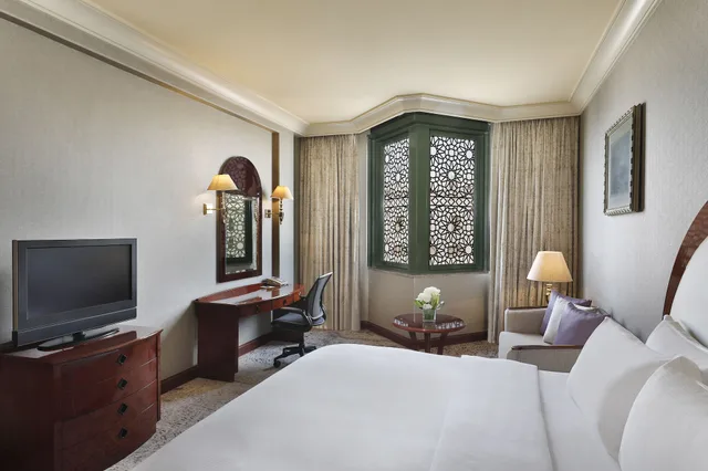 king guestroom p. haram، المدينة هيلتون(Madinah Hilton Hotel) 2/6
