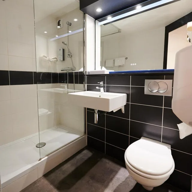 غرفة بسرير مزدوج، KYRIAD LAVAL 6/9