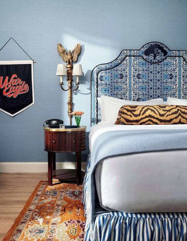 Graduate, King Bed, Large, Accessible، Graduate by Hilton Auburn, AL 3/6