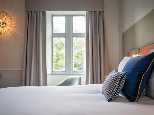 غرفة قياسية بسرير مزدوج، voco Edinburgh Royal Terrace 6/8