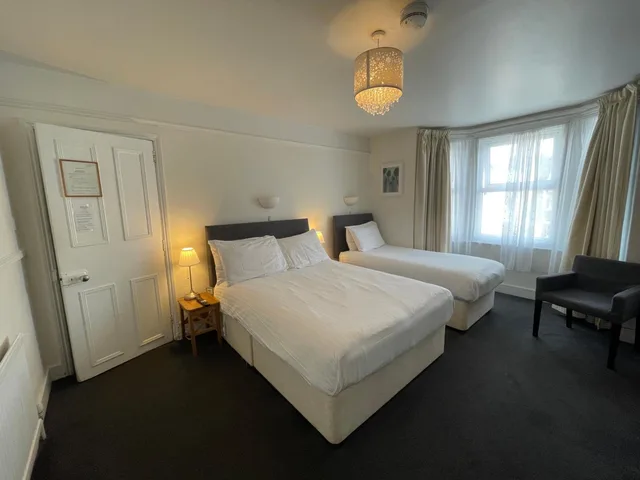 غرفة عائلية، Newton House 1/2