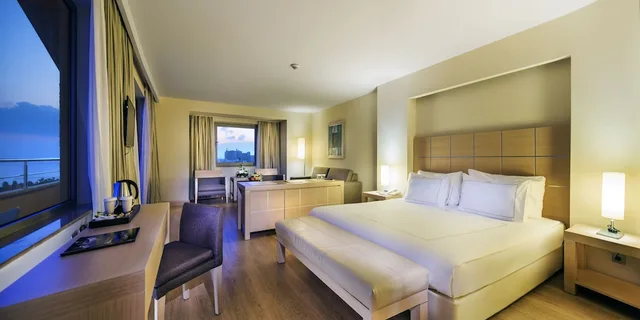 جناح جونيور، Bellis Deluxe Hotel 1/4
