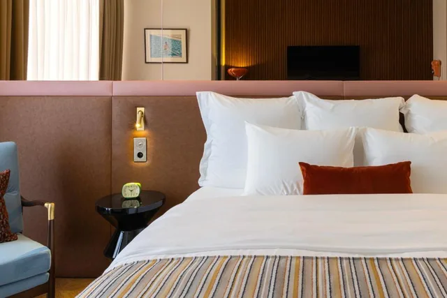غرفة قياسية بسرير مزدوج، Artizan Design Hotel 2/2
