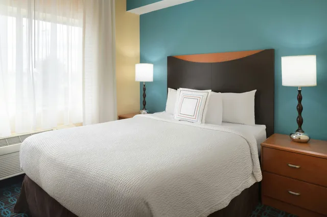 غرفة بسرير كوين، Fairfield Inn And Suites By Marriott Minneapolis Bloomington Mall of Ame 1/5