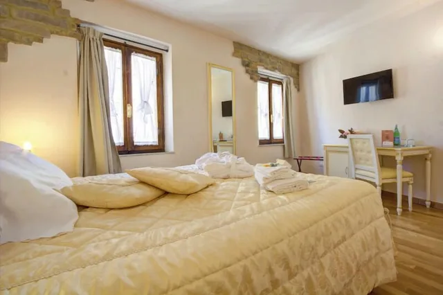 جناح فاخر، Hotel Volterra In 3/5