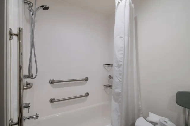 جناح بسرير كينج لذوي الإعاقة، Country Inn & Suites by Radisson, Harrisburg Northeast - Hershey 2/2
