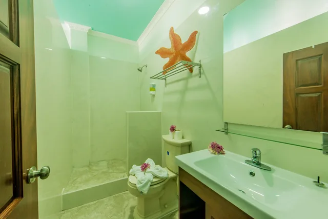 Room, King Bed, with View, Island Magic Beach Resort Ltd 3/3