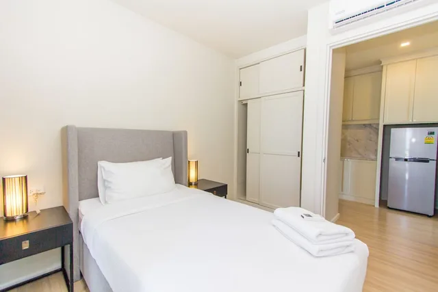 2 Bedrooms, 1 King and 1 Single Beds, DLUX Condominium 4/7