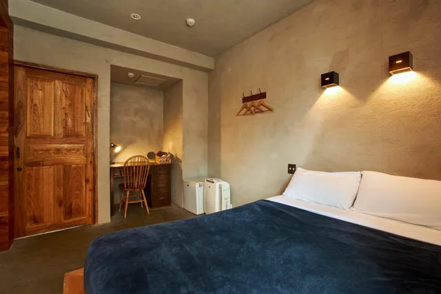 غرفة بسرير مزدوج، Untapped Hostel 2/2
