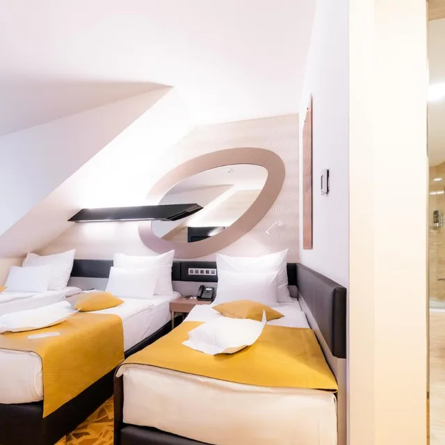 Room, Triple, Single Bed, Grandium Hotel Prague 4/10