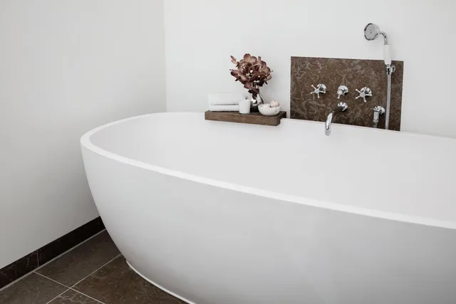جناح جونيور بشرفة، Nimb Hotel 2/2