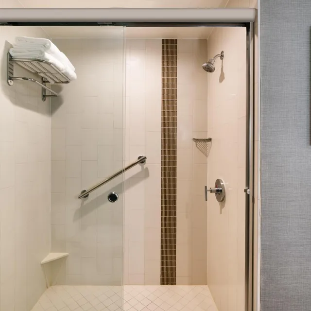 غرفة بسريرين كوين مع أريكة لذوي الإعاقة، Hyatt Place Houston-Northwest / Cy-Fair 2/3