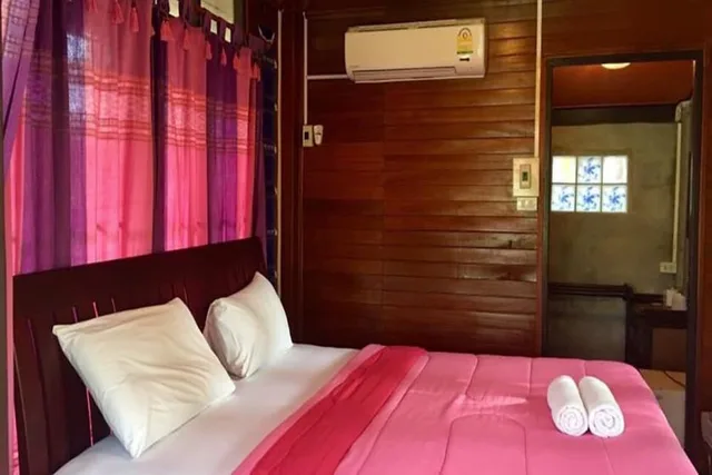 غرفة قياسية بسرير كينج، Baan Suan Rojjana 2/10