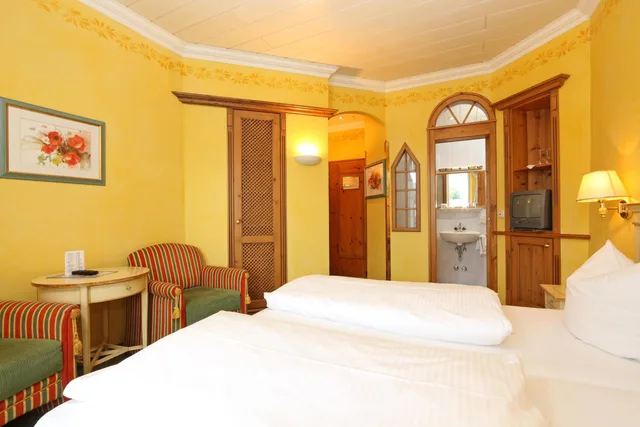 غرفة بسرير مزدوج بإطلالة على الحديقة، Wittelsbacher Hof Swiss Quality Hotel 7/9