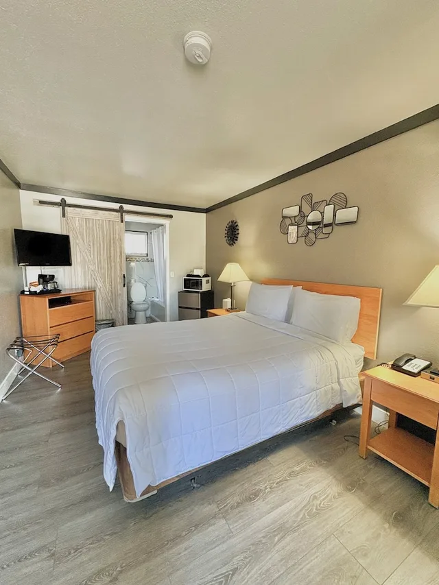 Casita, Queen Bed، Cascade Lodge 2/10