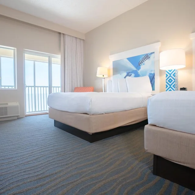 غرفة سوبيريور بسرير كوين، Cedar Point Apos S Hotel Breakers 3/10