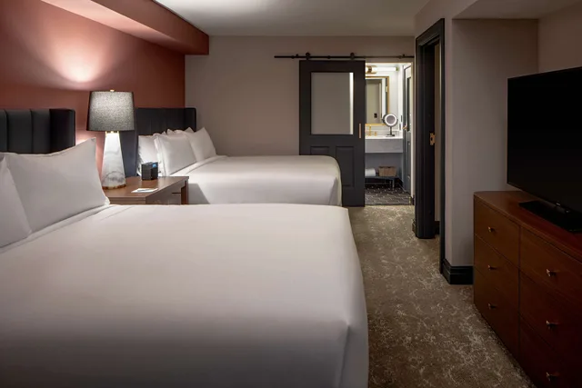 1 Bedroom, Suite, 2 Queen Beds, Sofa, The Eliza Jane, Autograph Collection 2/4