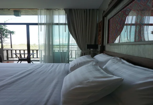 غرفة شهر العسل بسرير كينج، Bansaeo Garden And Resort 2/5