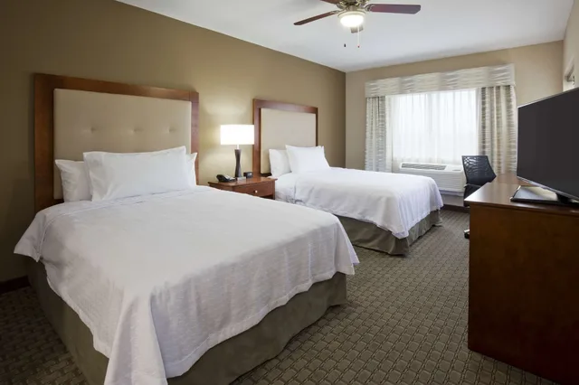 Suite, 2 Queen Beds, Sofa, Homewood Suites By Hilton Rochester Mayo Clinic Area Saint Marys 2/4