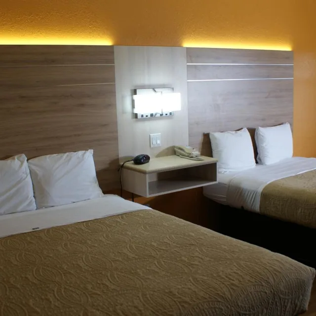 غرفة ديلوكس بسريرين كوين، Home Town Inn And Suites 10/10