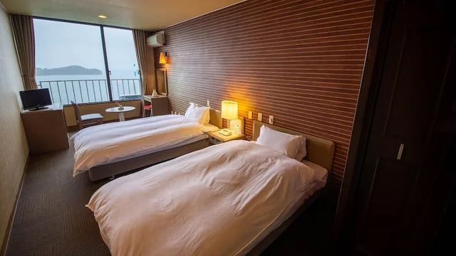 Twin Beds, New Kankai Tenku Hotel Kairo 1/1