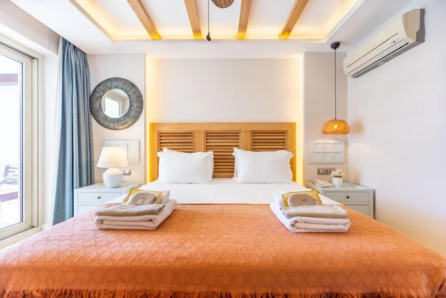 غرفة بسرير مزدوج بإطلالة على البحر، Kalkan Saray Suites Hotel 6/10