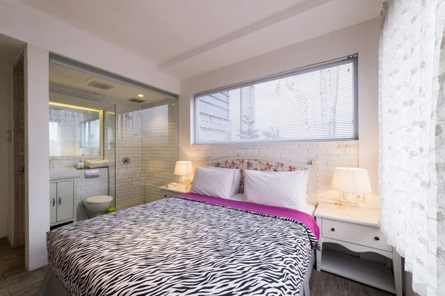 French, Twin Beds، Summerbird - Bed And Brasserie 3/7
